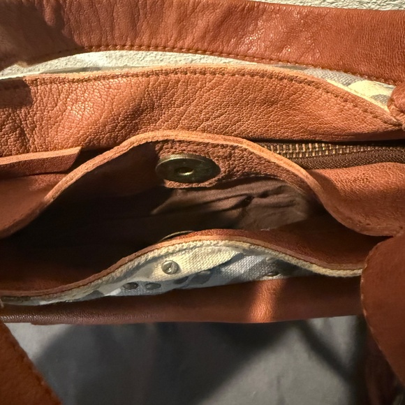 Latico Camo and Camel Leather Satchel Crossbody Handbag NWT - Picture 6 of 7